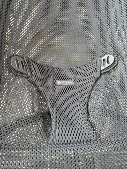 Bujaczek babybjorn bliss mesh antracyt