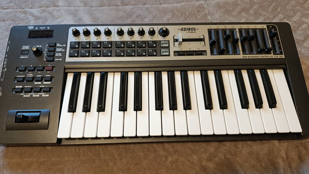 Teclado MIDi PCR 300 Edirol by Roland