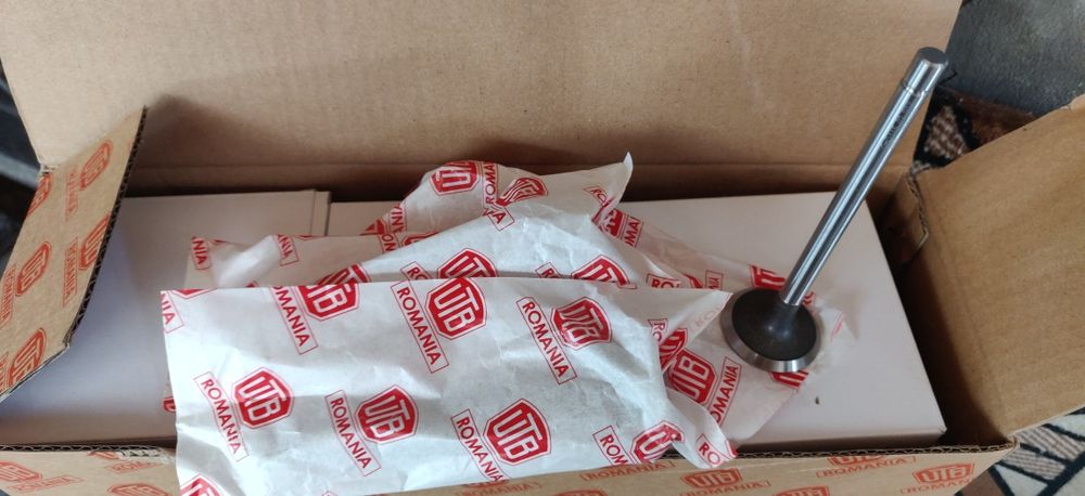 Продам комплект поршньової універсал 445