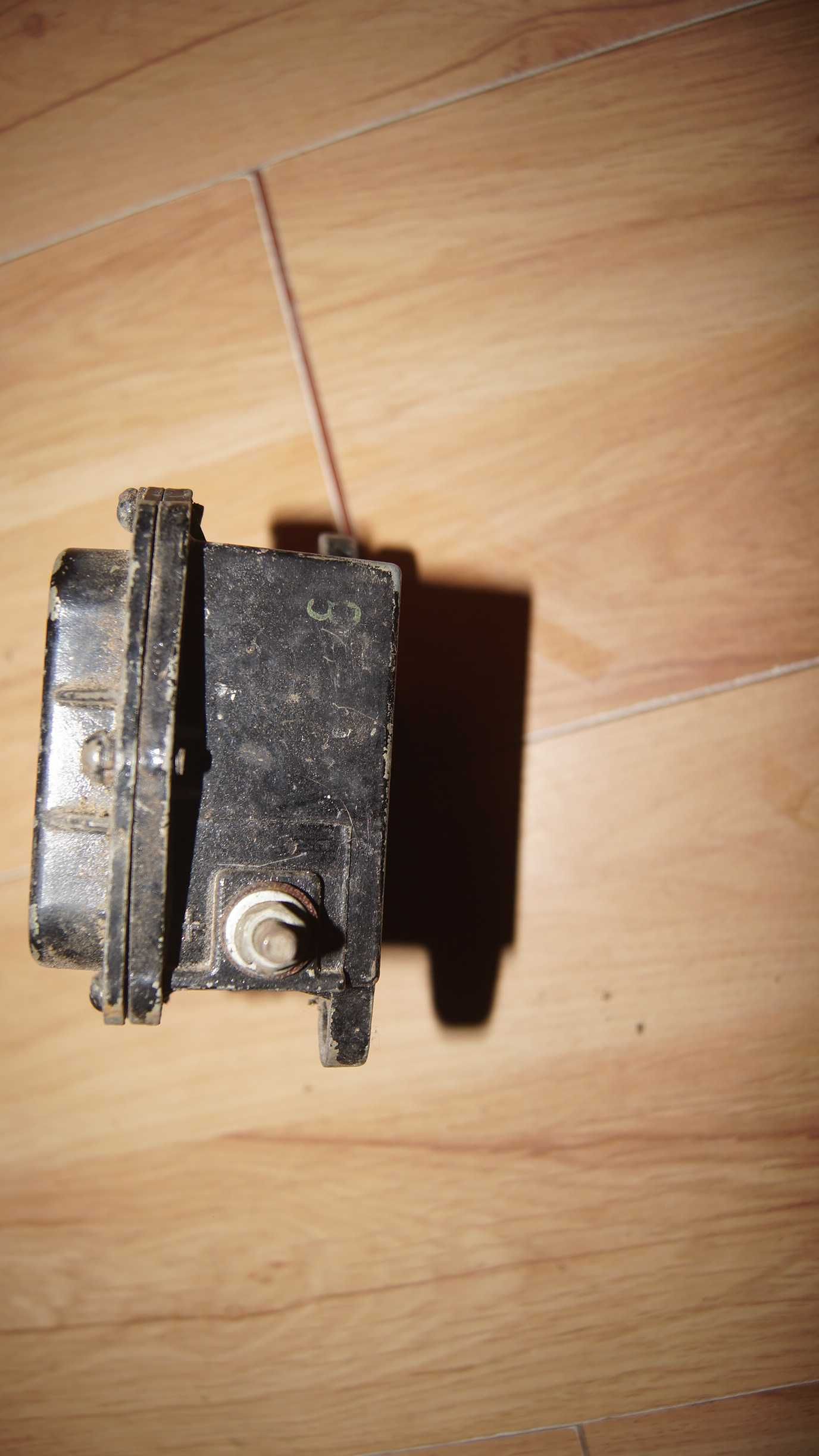 Uaz Gaz Wołga Ural regulator napięcia oryginał ZSRR PRL