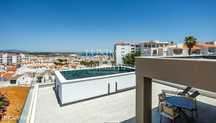 Moradia V3 de estilo moderno, com vista mar em Lagos, Algarve