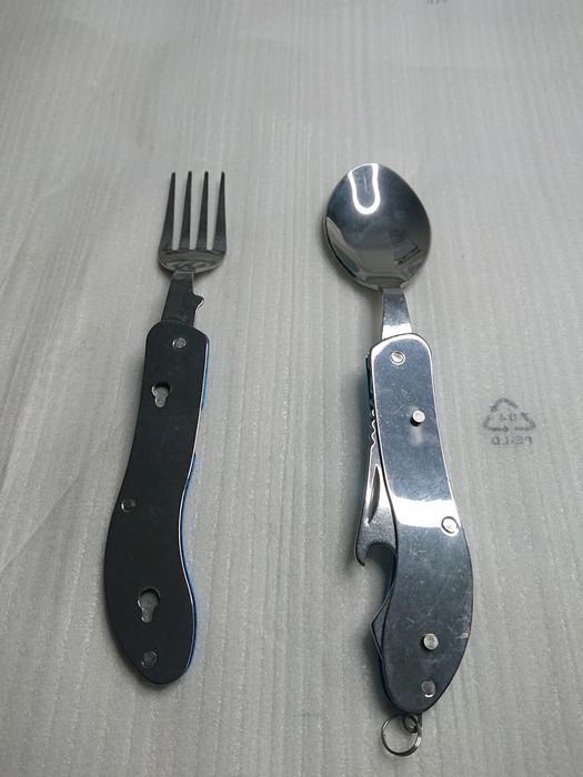 Niezbędnik Turystyczny składany 4w1 Sztućce podróżne Widelec Łyżka Nóż