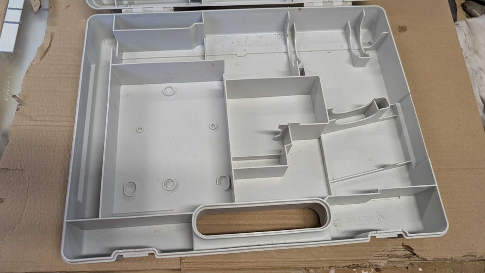 Caixa para  ferramenta/maquinas aparafusadora berbequim BOSCH