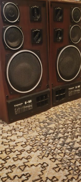 Продам колонки S 90.