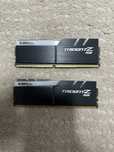 Memória RAM G-SKILL Trident Z RGB 16GB (2x8GB) DDR4-3200MHz CL16