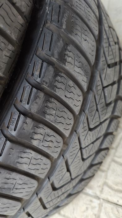 Pneus Pirelli Sottozero 3 - 235/35 r19