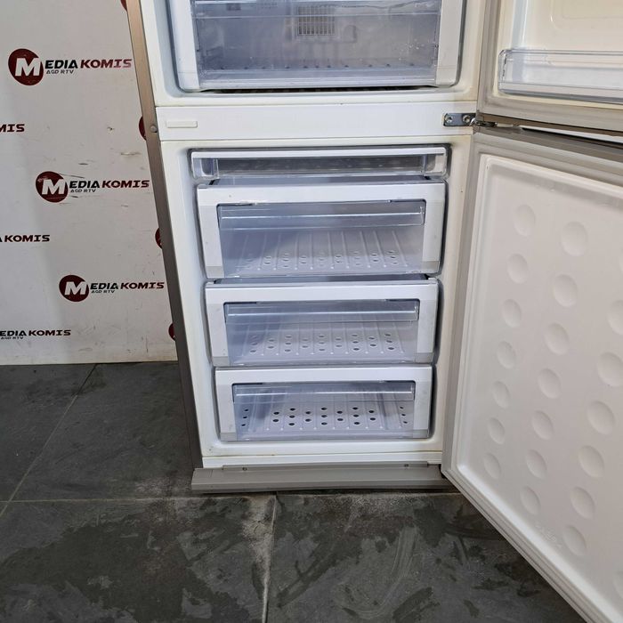 Lodówka Samsung RL55VQBRS (12m-scy gwar)Klasa A+ /324 l/200cm wys/42dB