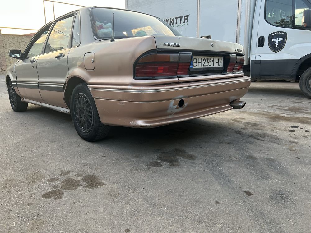 Продам митцубиси галант 1989 г. Газ бензин 2 литра