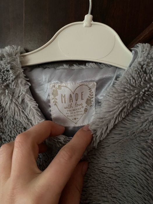 Теплі кофтинки в гарному стані, і жилетка