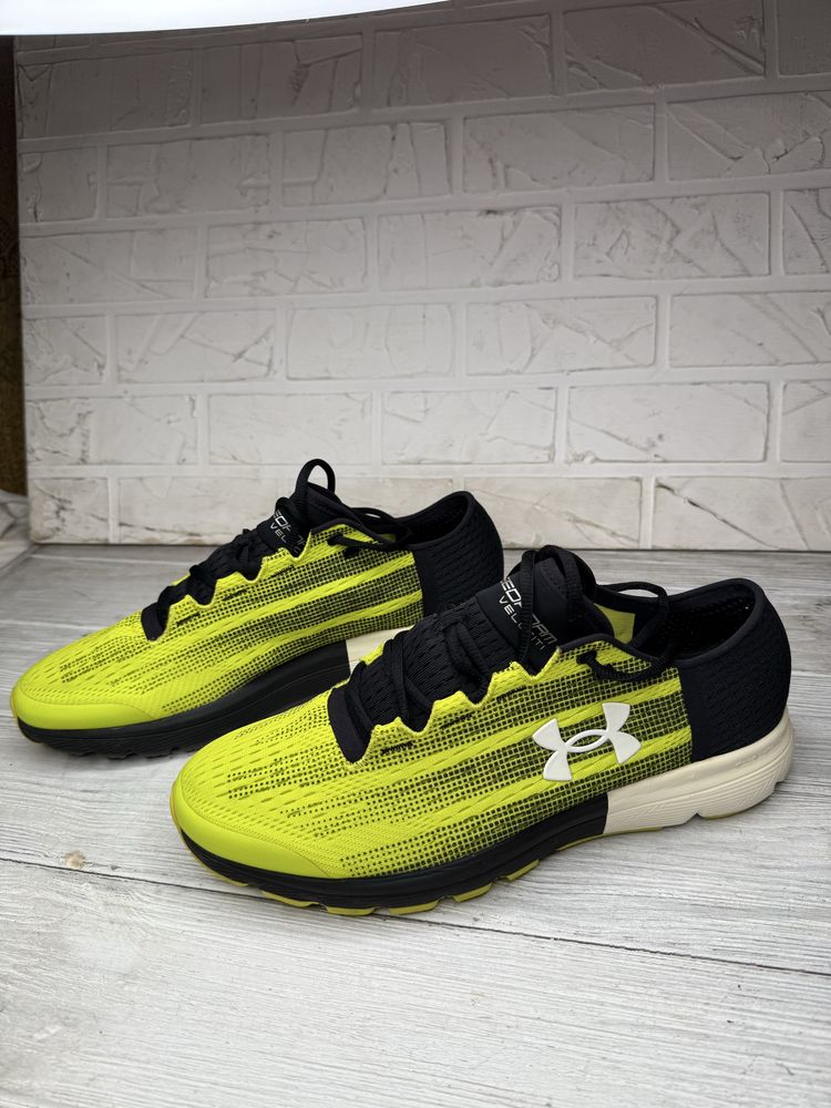 Мужские яркие кроссовки under armour speedform velociti