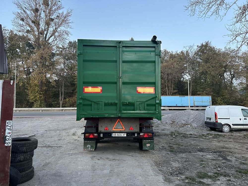 Самосвальний полуприцеп