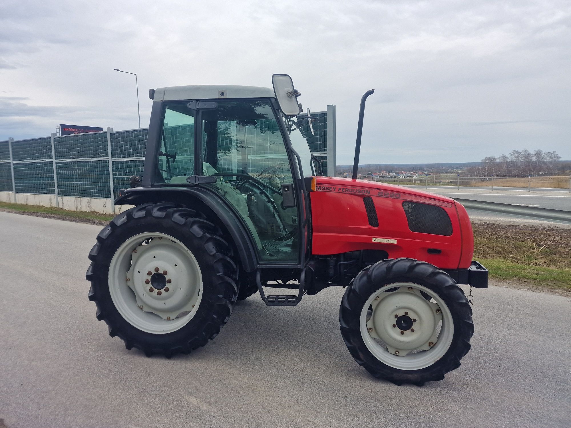 Traktor Massey Ferguson 22 20 cały orginalny