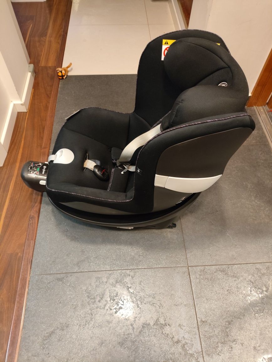 Fotelik samochodowy cybex sirona z i-size 0-18 kg  z bazą czarny