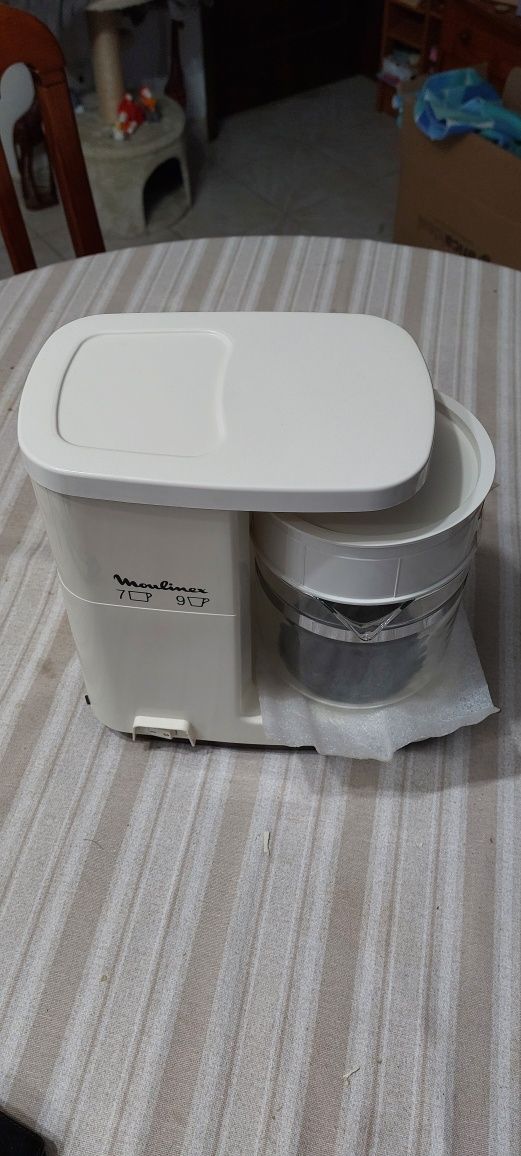 Máquina de Café de filtro - MoulinexMáquina de Café de filtro - Moulin