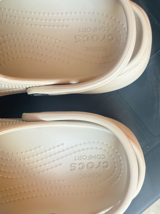 CROCS - tamanho 38- 39