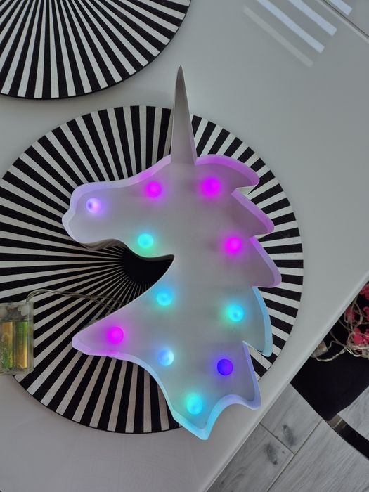 Lampka w kształcie jednorożca