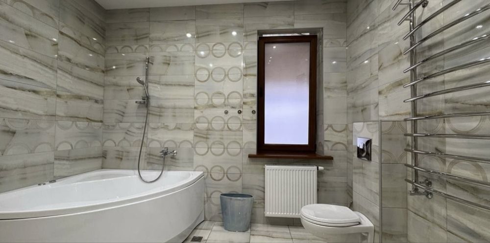 Продаж маєтку в Канадській деревні сел. Гостомель