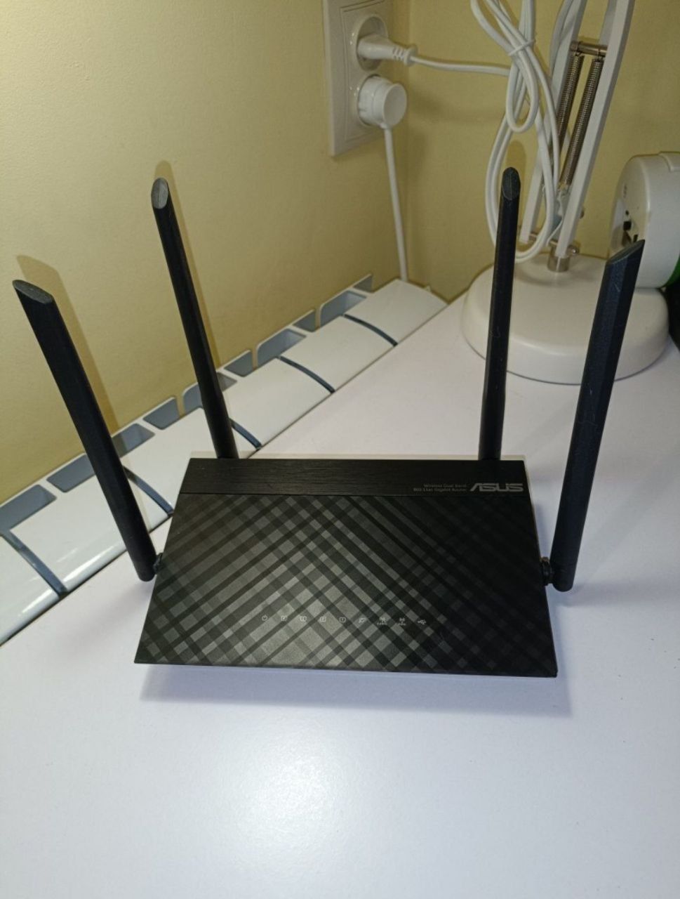 Роутер Asus RT-AC58U V3
