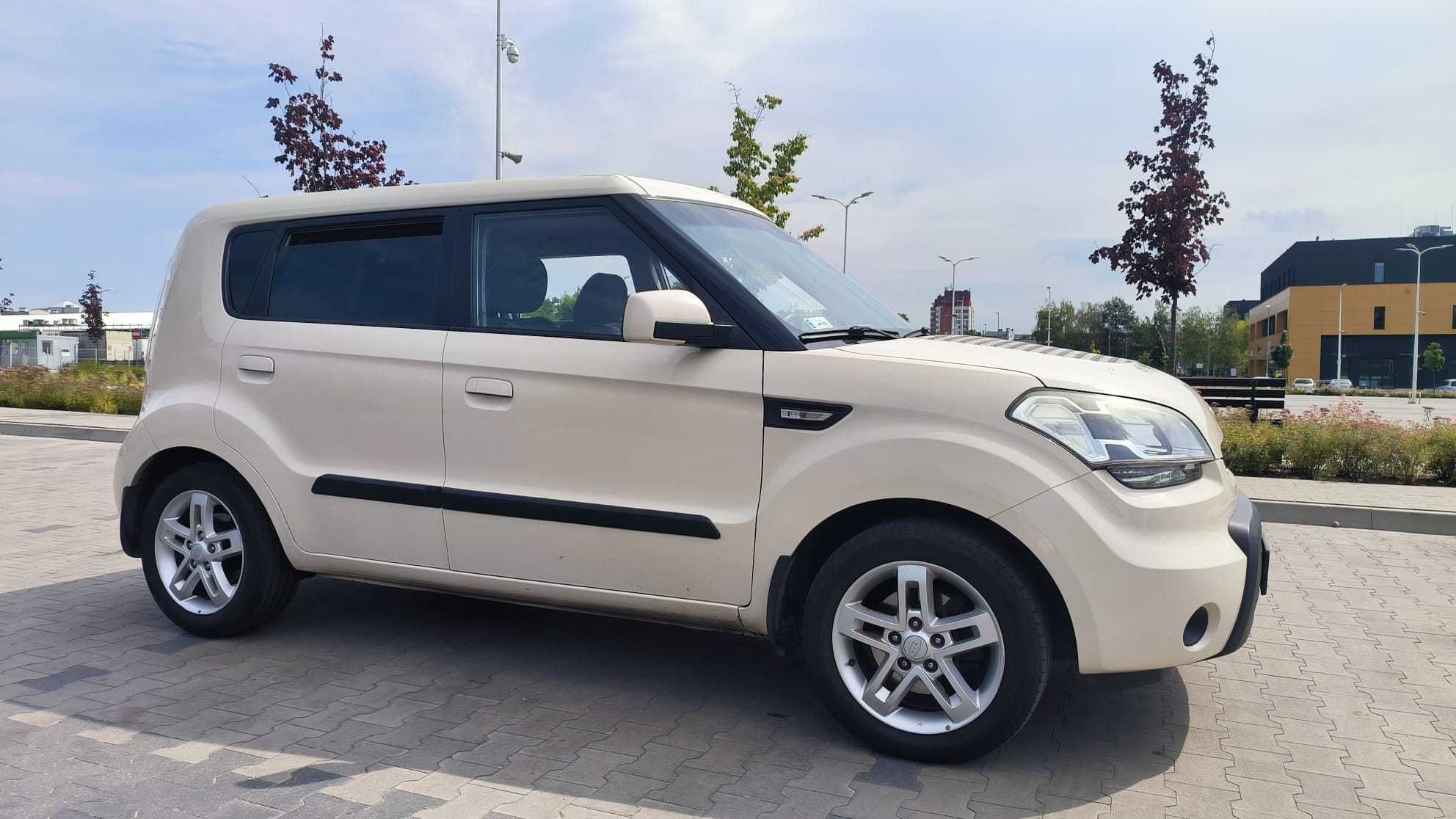 KIA SOUL krajowy