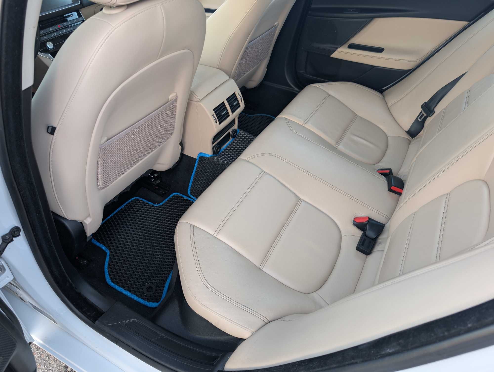 Jaguar XE 25t Prestige 2016