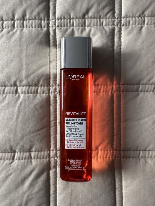 zestaw kosmetyków glikolowy tonik oraz serum z witaminą C L’oreal