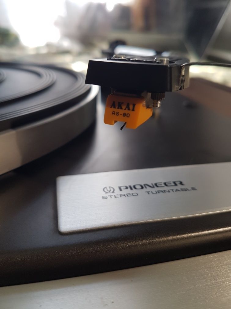 Виниловый проигрыватель pioneer