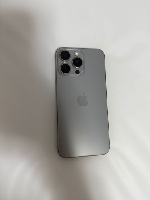 Iphone 15 pro max 256GB ainda com garantia