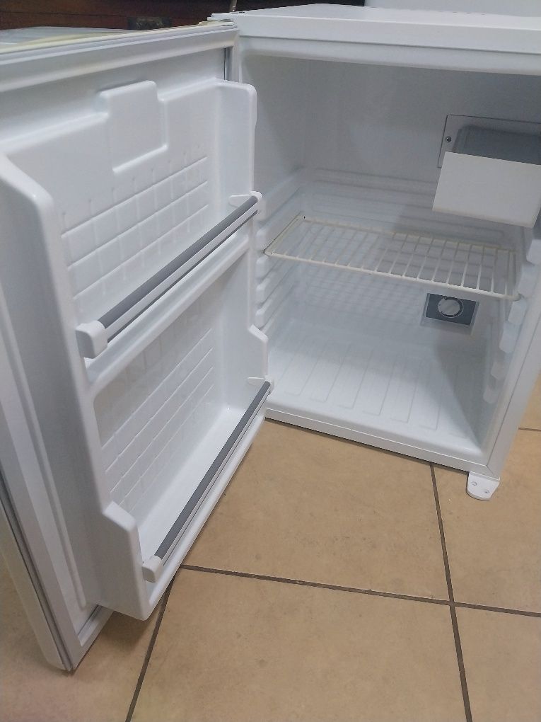 Lodówka chłodziarka kamperowa chotelowa