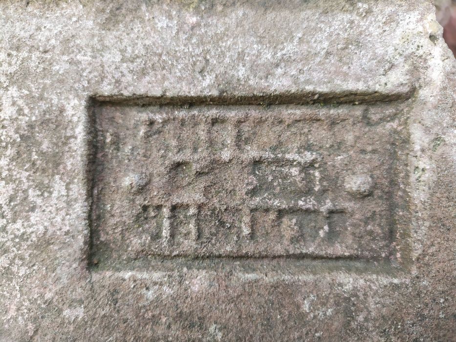 Цегла керамічна міцна (половинки)