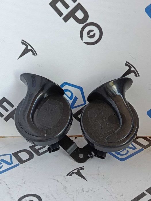 Клаксони \ сигнал Tesla MY / M3 / MX