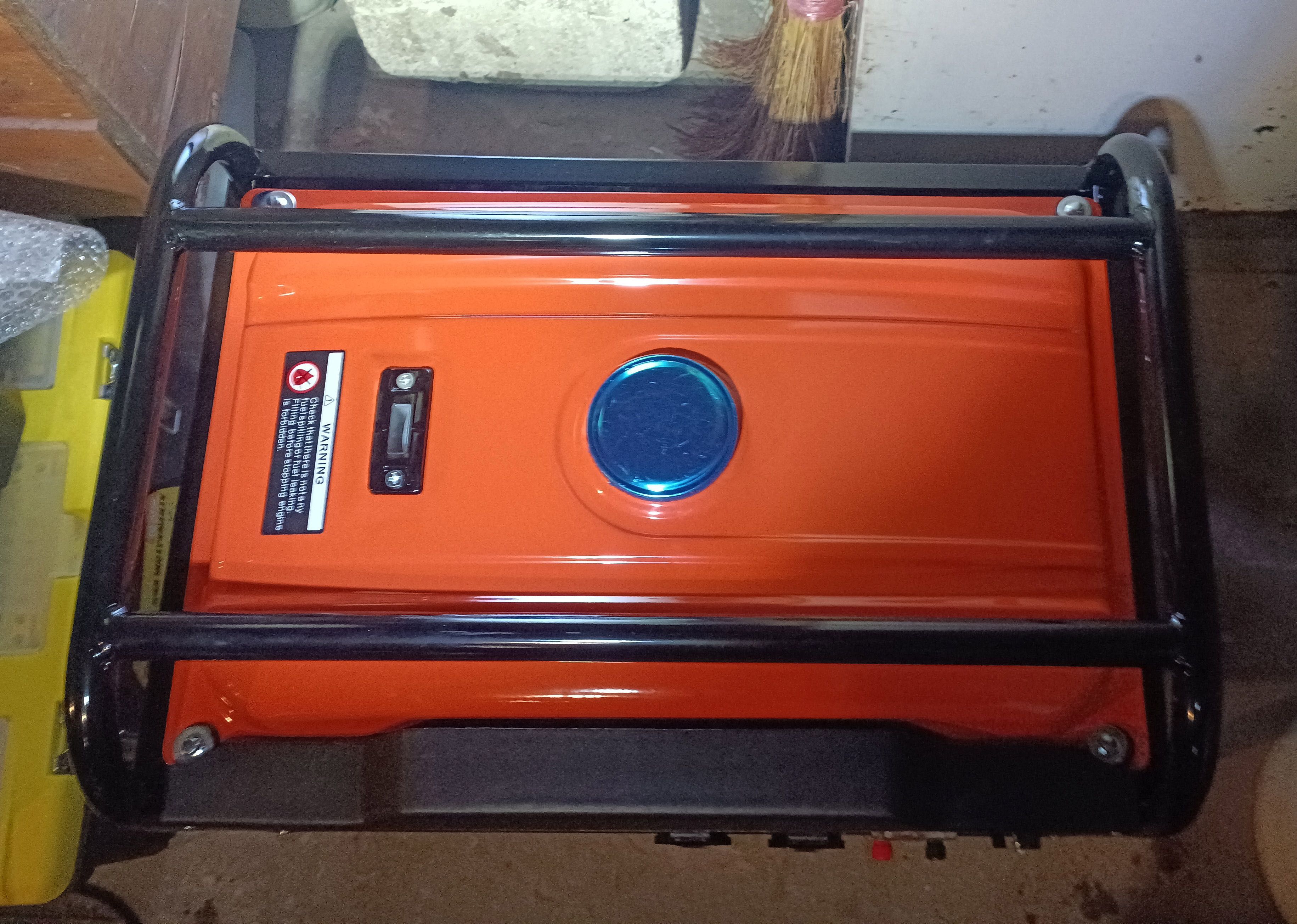Генератор Ecoolmax GEC2500 до 2кВт + 15л бензину ПОВНИЙ БАК генератора