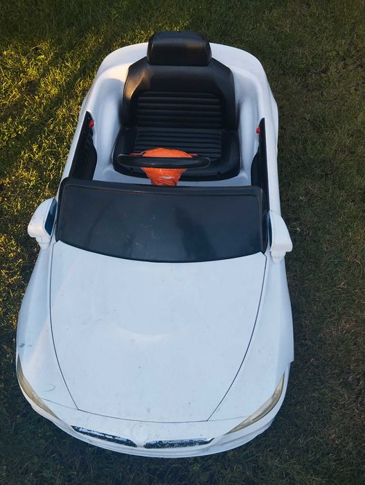 Sprzedam samochód elektryczny