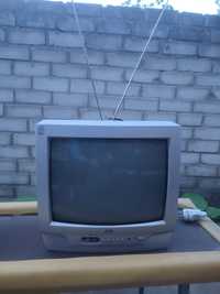 Продам телевизор 5'5 дюймов, компактный, переносной,с радио,Woolworths