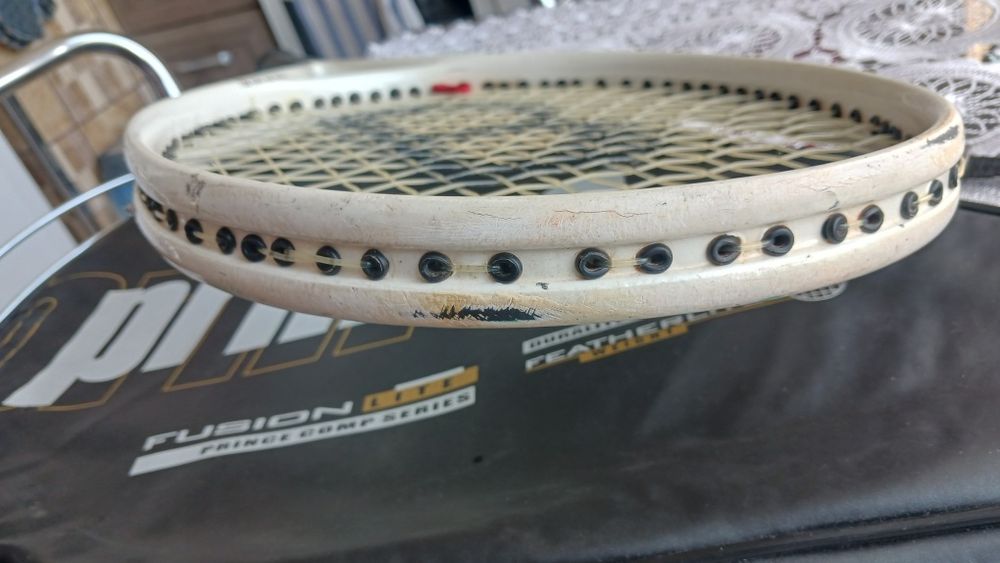 Rakieta tenisowa Kuebler Resonanz R50
