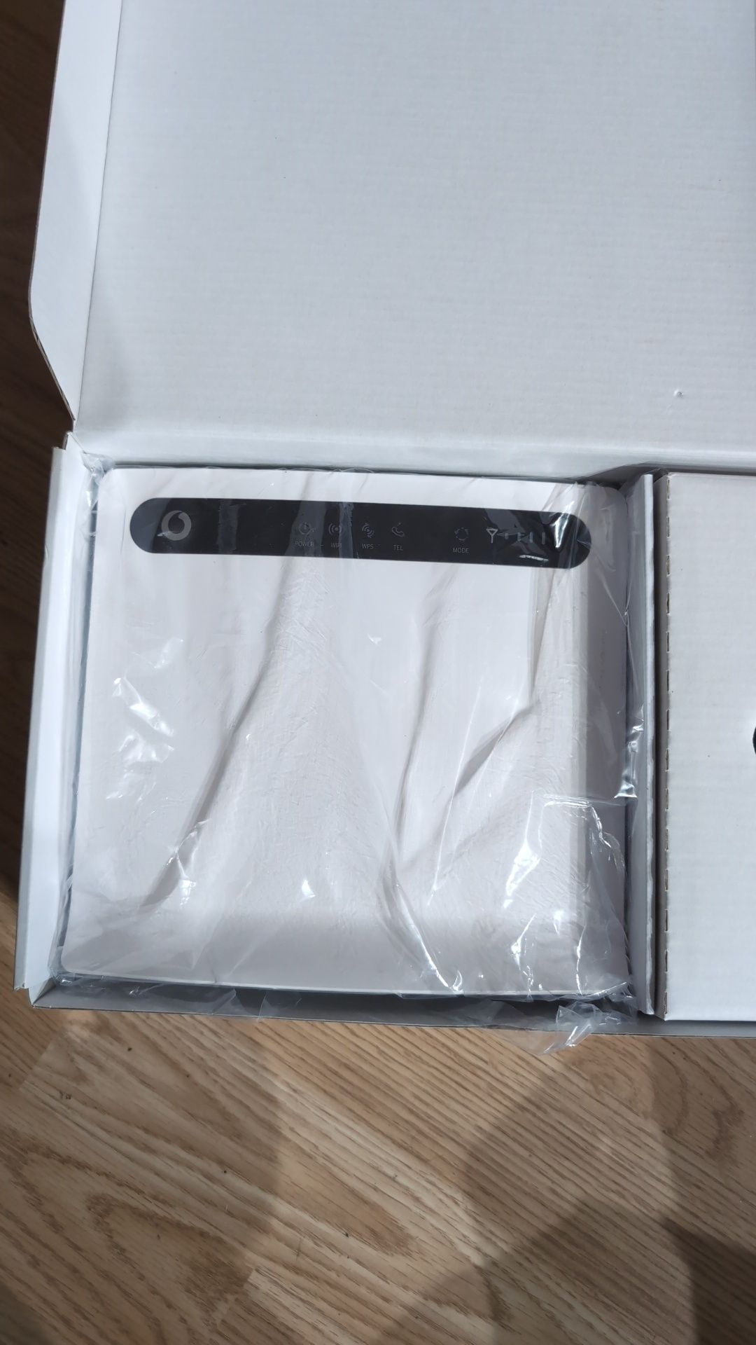 Router Vodafone B3000 4G 150Mbps 
Cat 4 LTE FDD 3G UMTS WiFi
Marca Hua