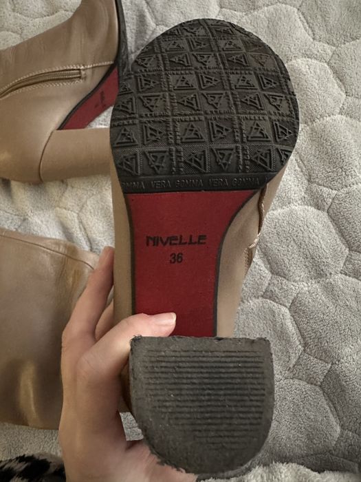 Чоботи шкіряні бежеві