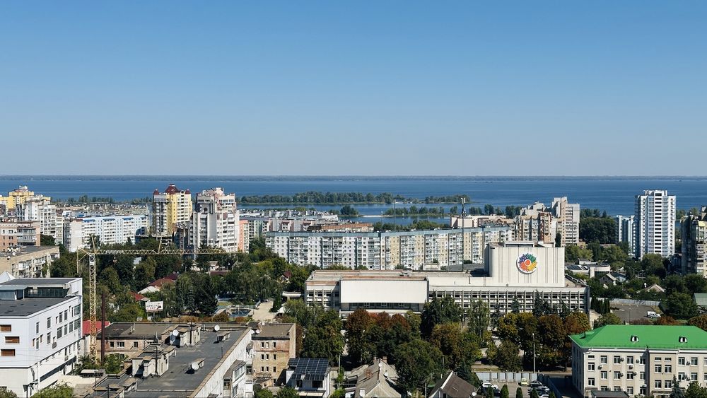 Продам 3-кімн.квартиру (132кв.м) з новим ремонтом в Центрі м.Черкаси.