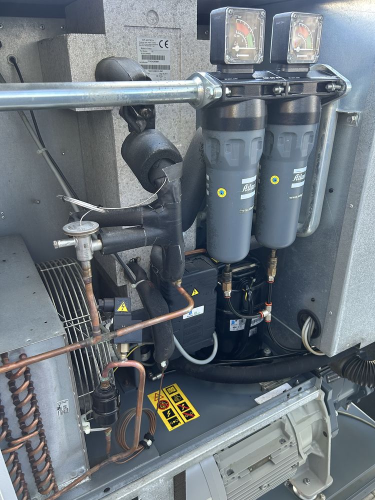 Kompresor śrubowy  ATLAS COPCO 22 kw 7.2 BAR 4.09m3 + osuszacz