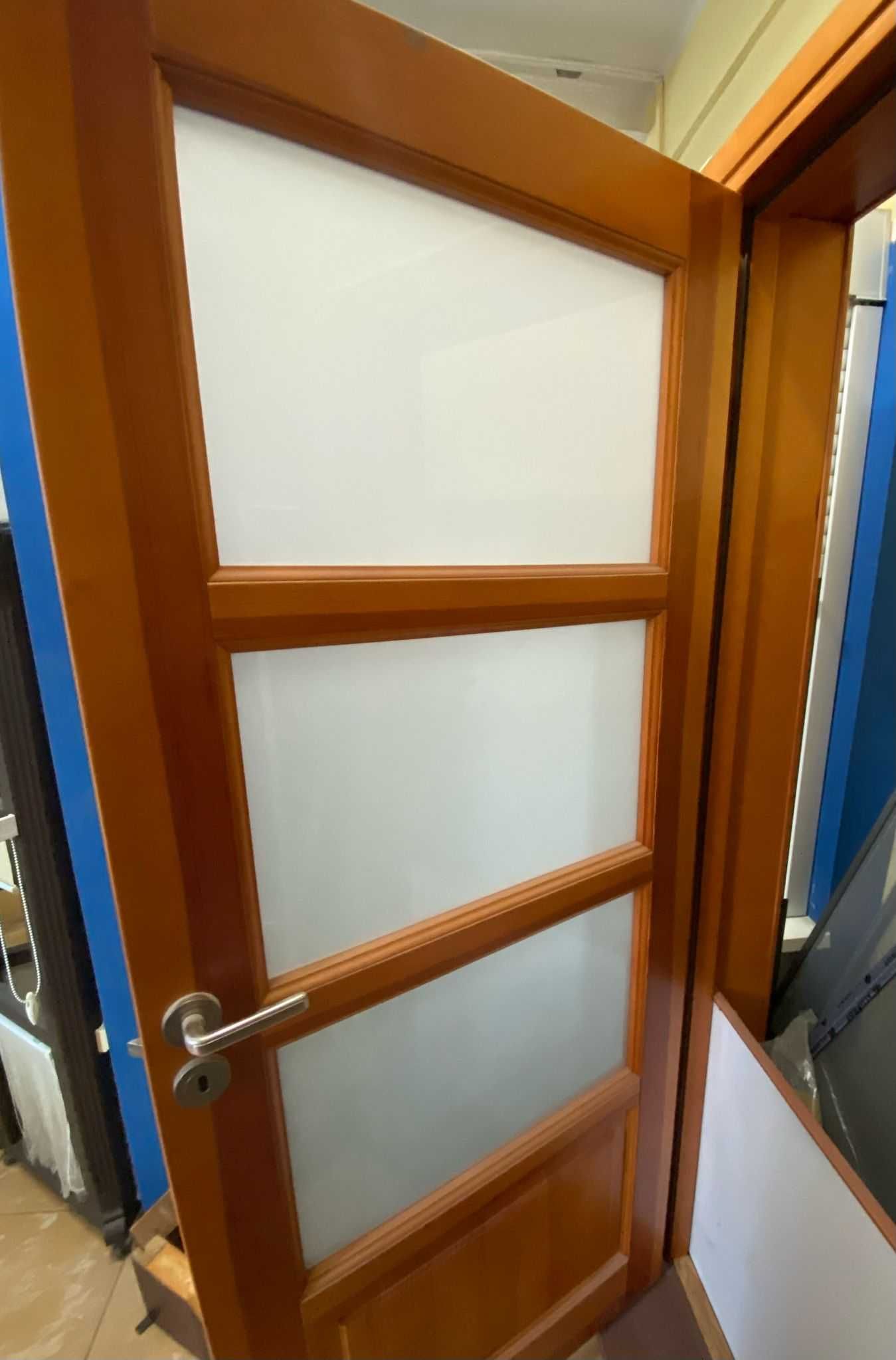 Drzwi drewniane wewnętrzne 80cm, ościeżnica regulowana, powystawowe,