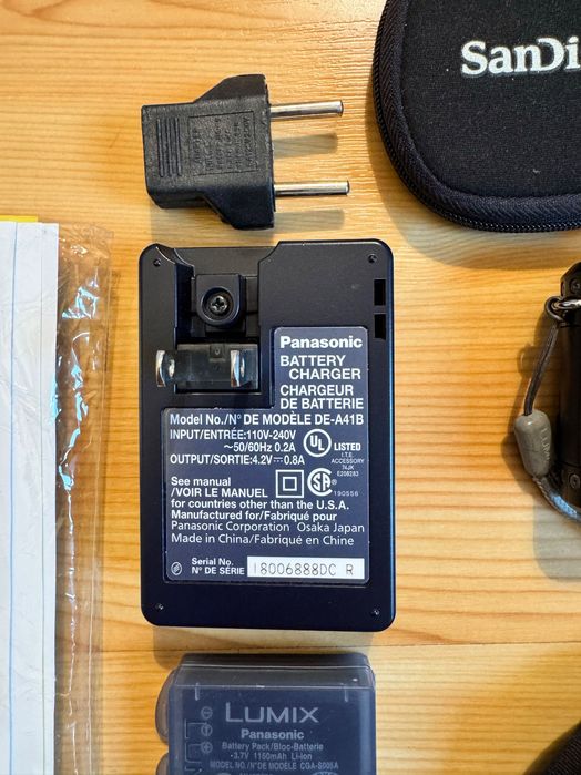 Máquina Fotográfica PANASONIC LUMIX DMC-FX150