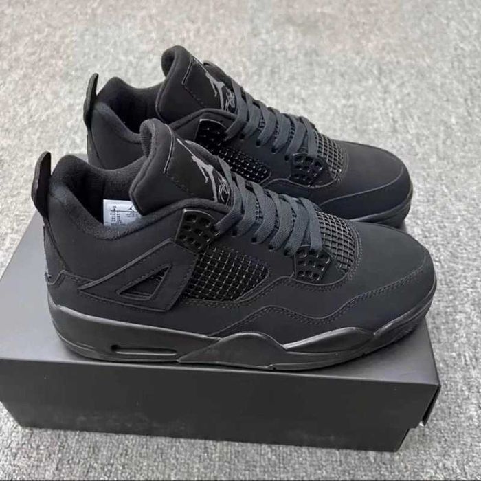 Jordan_4_Retro_Black_Cat Biegania / R.42
