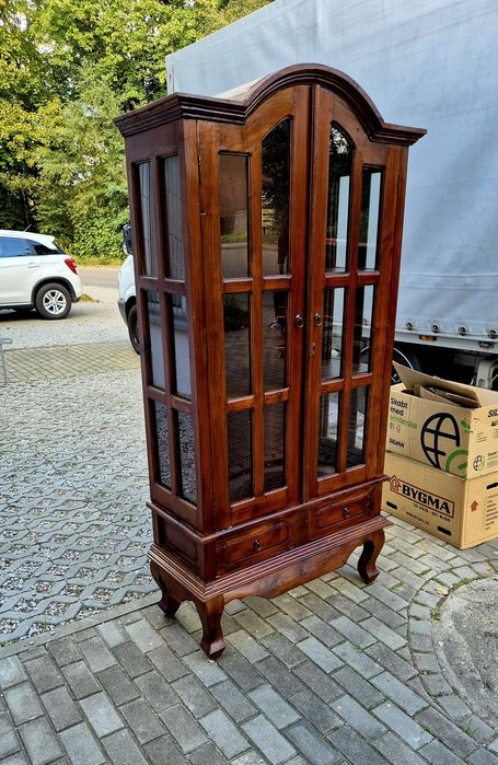 Kolonialne witryny z Indonezji.