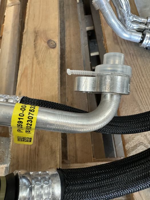 Трубки кондиціонера tesla model