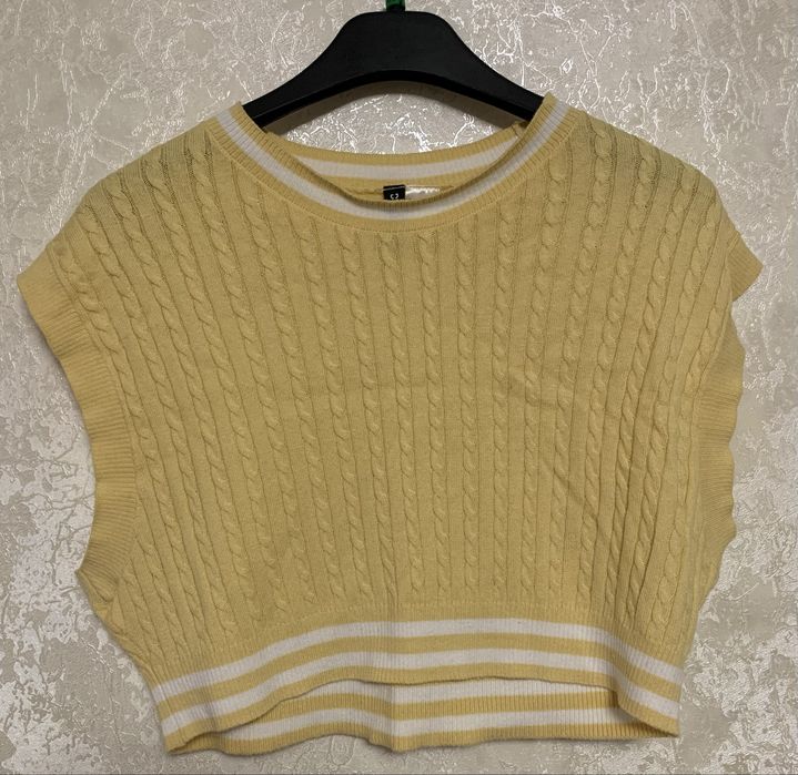 Укорочена жилетка