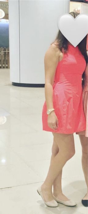 Продам платье кислотного цвета мини