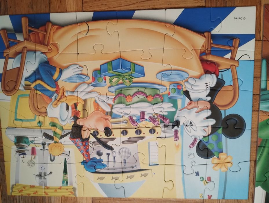 Puzzle Myszyka Miki plus karty Piotruś