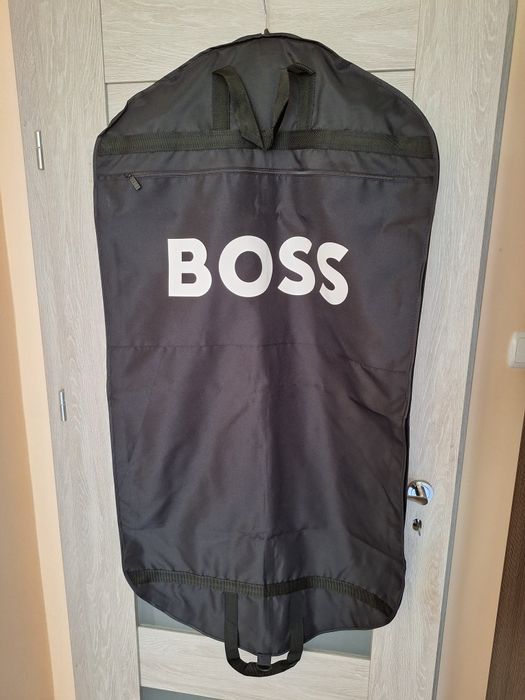 Garnitur meski Hugo Boss - nowy