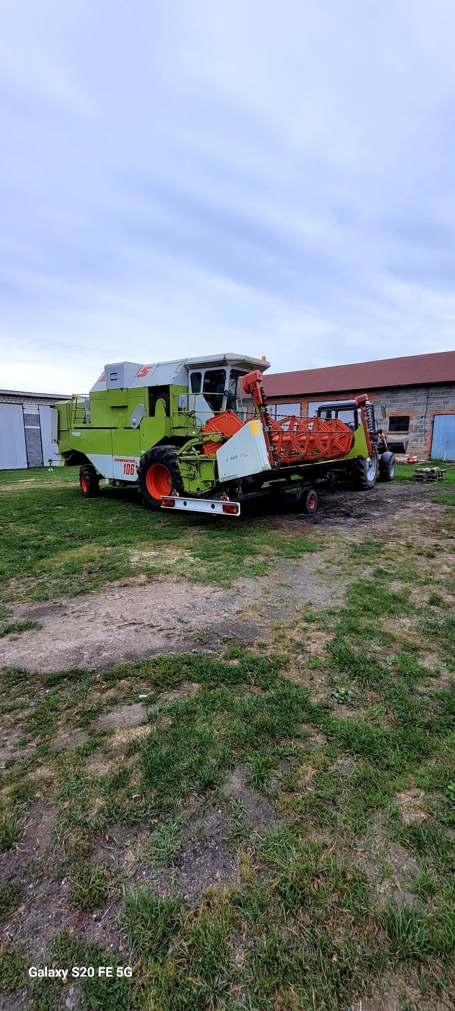 Claas Dominator 106