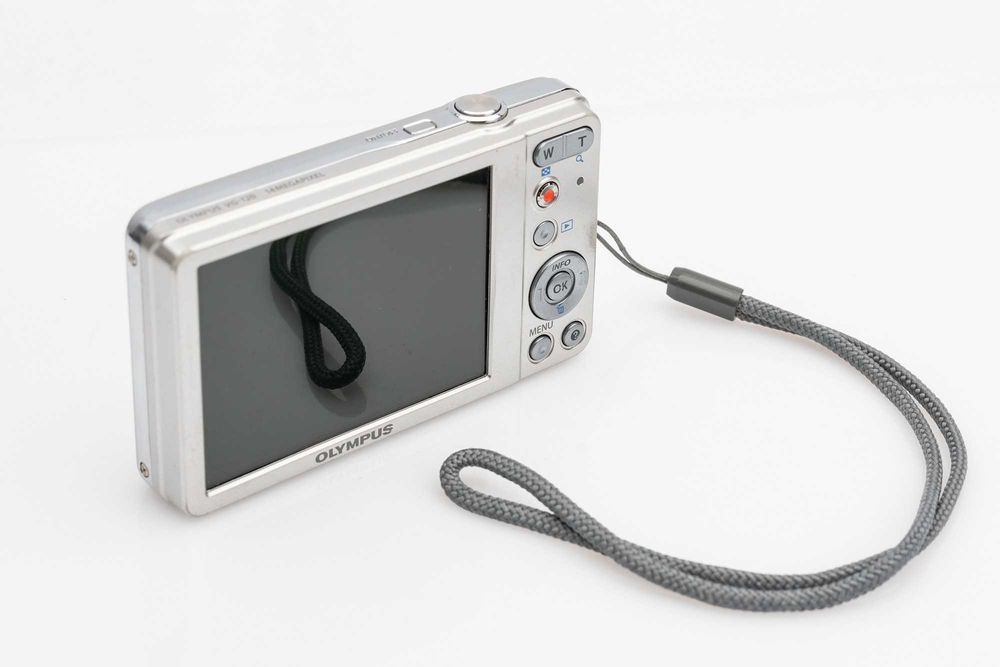 Odb osobisty. Olympus VG - 120 aparat kompaktowy, cyfrowy.
