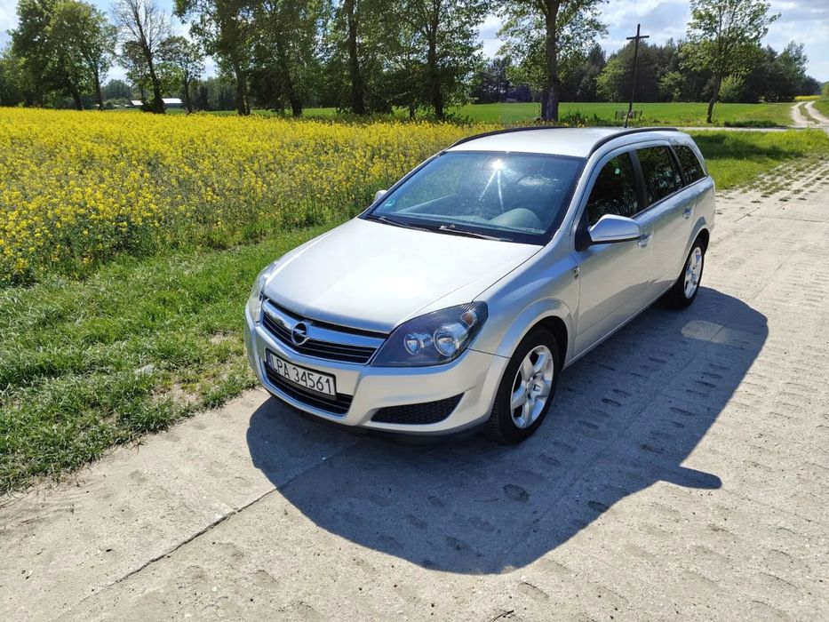 Opel Astra Opel Astra H 111 Jahre 1.7 CDTI 2010r.